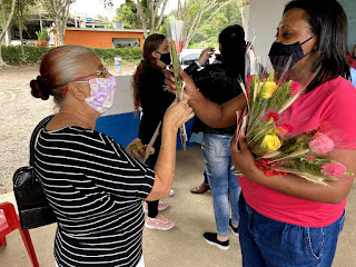 Ação do Outubro Rosa realizada pelo CRAS Volante e pela UBS de Bonsucesso faz sucesso entre as mulheres assistidas pela unidade