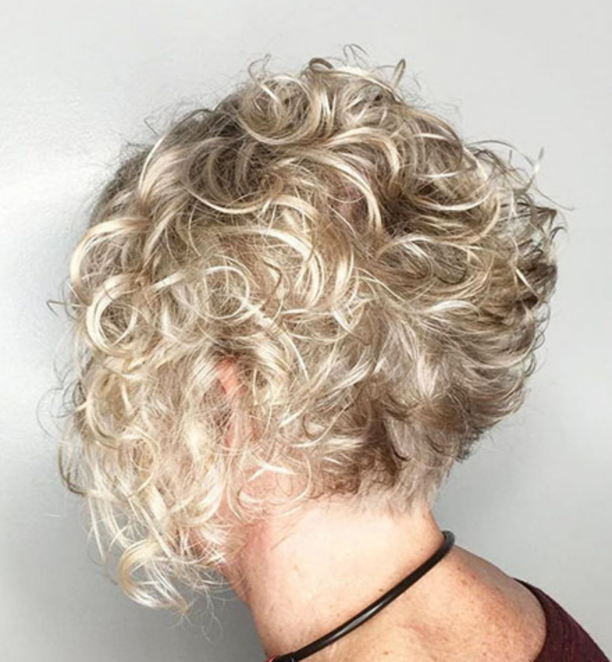 short curly hairstyles 2023
