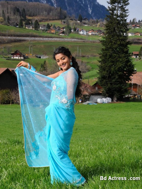 South Indian Actress Meera Jasmine Photo-01