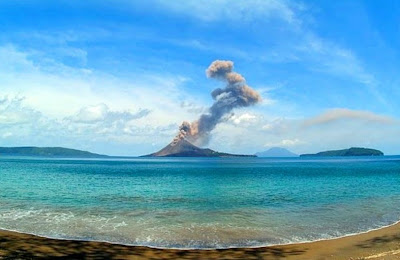 Foto Pendakian gunung Krakatau May 2012 ,Foto krakatau, foto, foto gunung krakatau,gunung,Krakatau, anak krakatau, selat sunda, gunung krakatau, kapal ke krakatau, anak gunung krakatau,wisata krakatau,krakatau 1883,krakatau meletus,krakatau steel, krakatau band