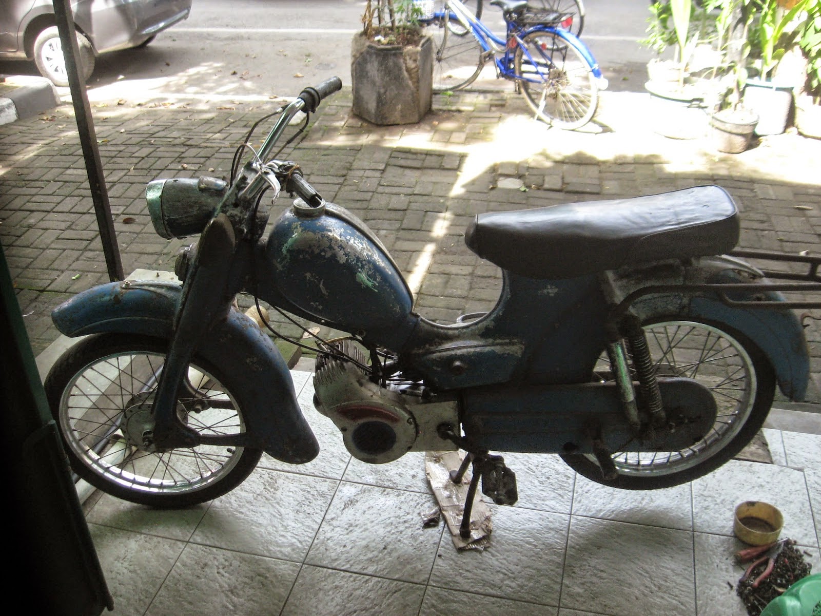 Dijual Motor Sepeda Antik ZUNDAPP 61 PURWODADI LAPAK MOBIL DAN