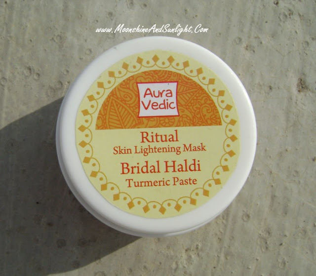 Auravedic Bridal Haldi Review || Ritual Skin Lightening Mask || Best budget ayurvedic mask 