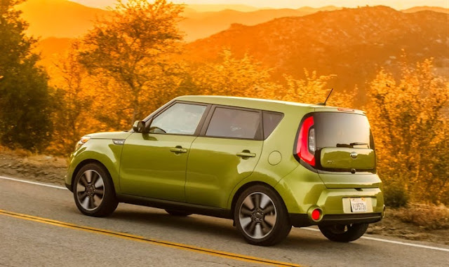 2014 Kia Soul rear 3/4