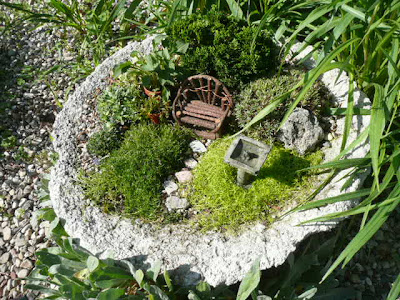 Free Perennial Garden Designs on These Perennials Were Planted In Donated Shoes And Purses And Were