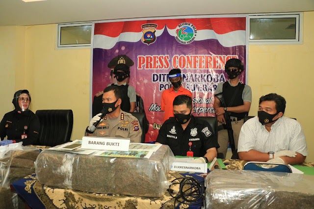 Ditnarkoba Polda Sumbar Gagalkan Pengedaran 110 Kg Ganja Di Koto Tangah Kota Padang