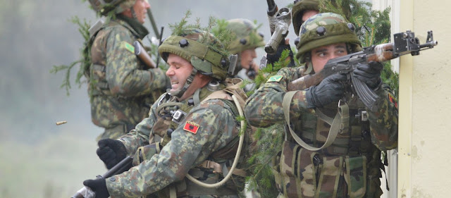 Αλβανικό Υπουργείο Άμυνας: «Ο Στρατός μας απαντά στην Ελλάδα – Είμαστε έτοιμοι για πόλεμο, η νίκη είναι δική μας»
