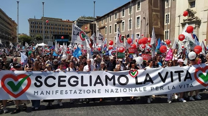 'Mes del Orgullo de la Familia en Italia': Movilización Masiva en Roma reunió miles de Familias Defendiendo sus Valores