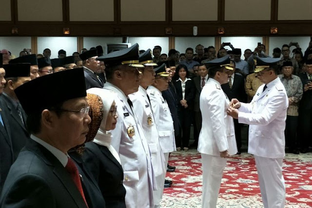 Anies Melaporkan Kepada Jokowi Atas Pejabat Yang Diberhentikan