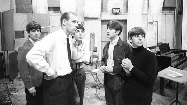 The Beatles y George Martin en Abbey Road 1963