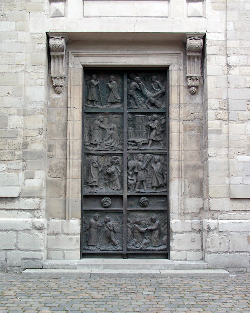 Bronze portal by Tommaso Gismondi, Saint-Pierre de Montmartre, Rue du Mont-Cenis, Paris