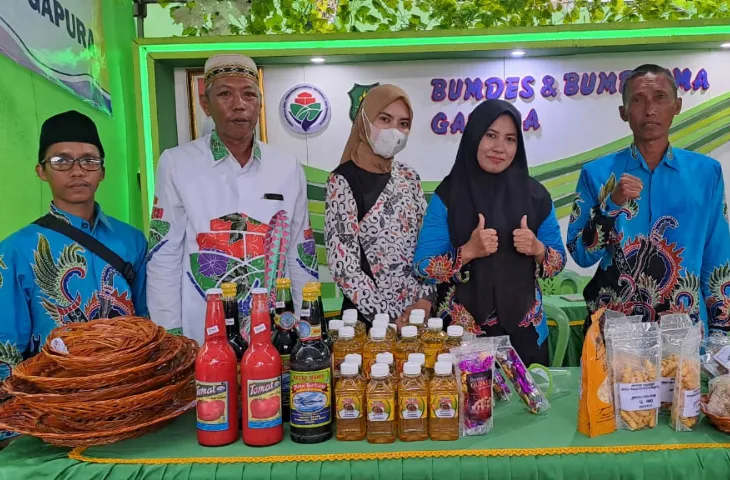 BUMDesma Gapura Pasarkan Produk UMKM di Festival Paralayang Puncak Lanjari Sumenep