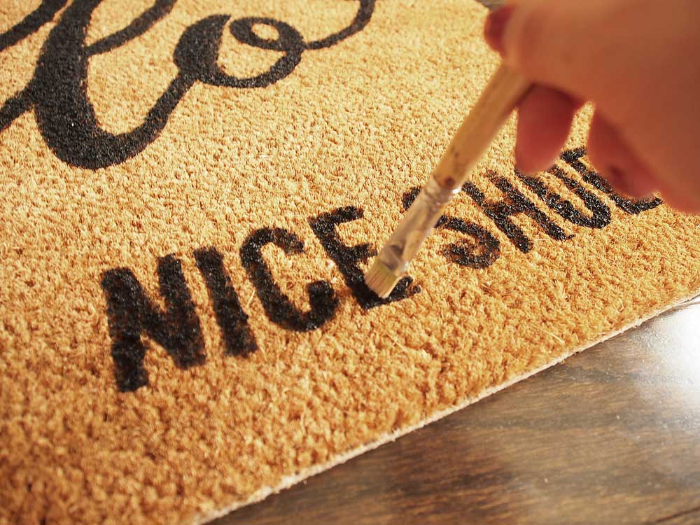 {DIY} Make Your Own Custom Doormat Without a Cricut Machine