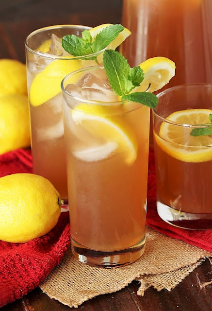 How to Make a Dirty Arnold Palmer Drink Image