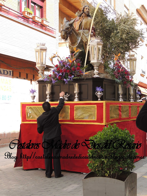 Domingo de Ramos Valdepeñas. Salida de la Borriquita y Virgen de la Soledad