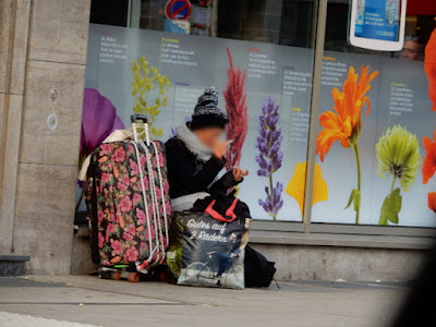 https://www.jetzt.de/digital/werbetafeln-in-stockholm-zeigen-informationen-fuer-obdachlose-an