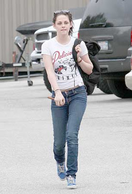 Kristen Stewart Vocal Studio Pics