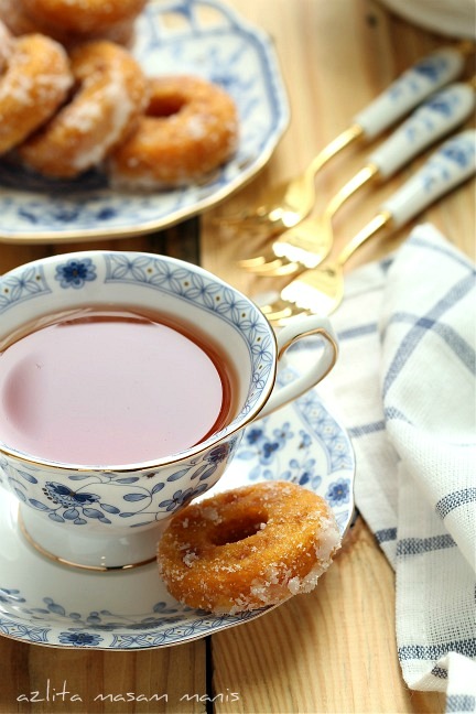 KUIH KERIA ~ KELEDEK OREN - masam manis