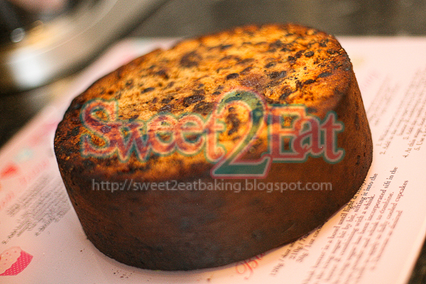 Traditional Christmas Fruit Cake with Brandy)