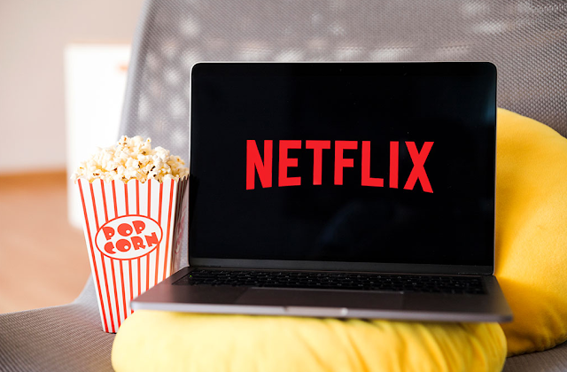 تخطط Netflix لتحصيل 7 دولارات إلى 9 دولارات لخطتها الجديدة المدعومة بالإعلانات
