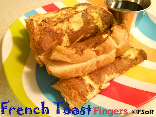 French Toast Fingers | A kid-friendly breakfast treat featuring your choice of flavor for jelly. Add peanut butter for extra deliciousness #breakfast #recipe