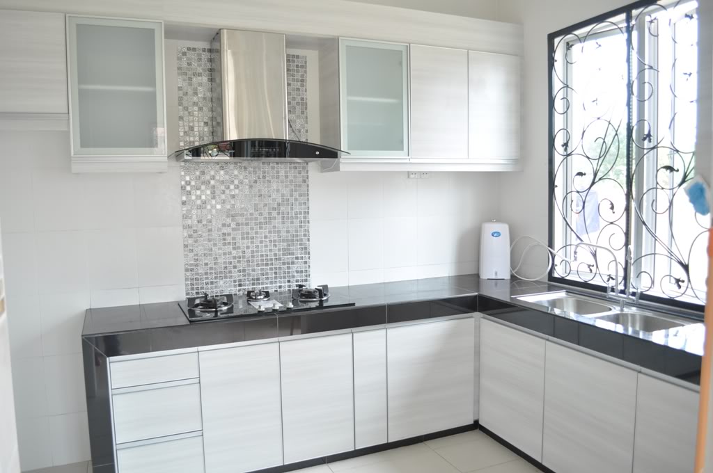 Design Kabinet Dapur Sempit - Putih untuk desain ruang 