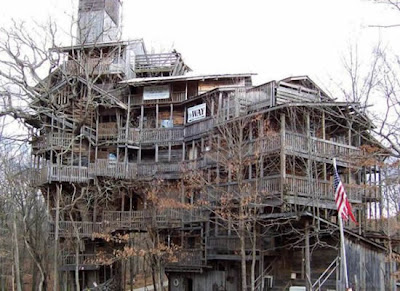 The World's Biggest Treehouse (14) 1