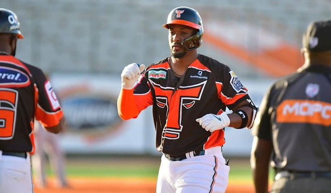 Dominicano Miguel Andújar busca espacio perdido en Grandes Ligas