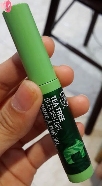 Gel chấm mụn The Body Shop Tea Tree Blemish review