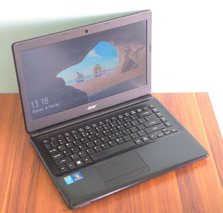 Acer Travelmate P245-M Laptop Bekas