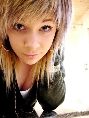 EMO girl hairstyles in 2009 have been completely transformed.