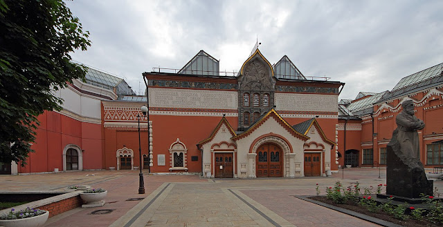 foto da fachada da Galeria Tretyakov em Moscou