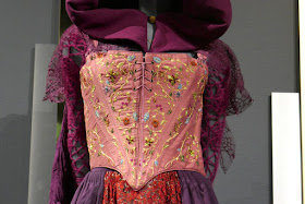 Hocus Pocus 2 Sarah Sanderson costume corset