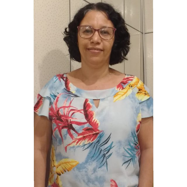 Professora Elaine Botelho - Lígua Portuguesa