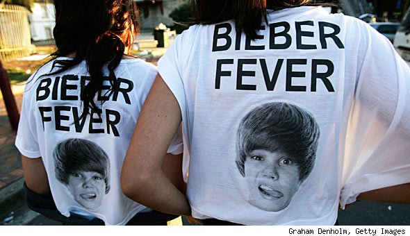 crazy bieber fans. crazy bieber fans.