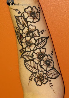 Floral Mehndi Desing for Beautiful Girl