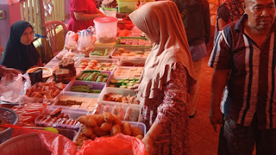 Sambut Ramadhan, Pasar Sore Pallawarukka Ramai Stan Makanan
