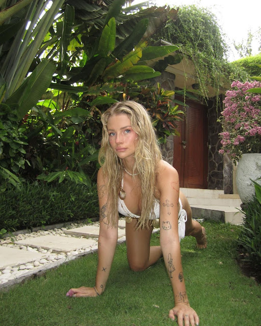 Lottie Moss – Beautiful Body in Sexy White Bikini Photoshoot