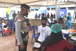 Untung Sangaji Tinjau Vaksinasi di Venue Balap Motor Keco Distrik Tanah Miring