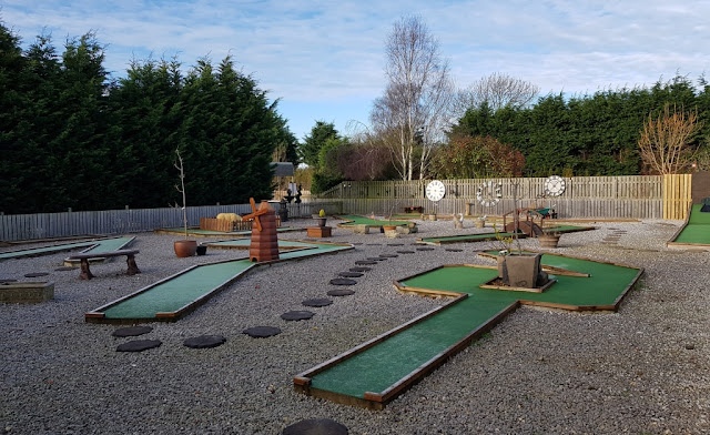 Sunnybank Gardens Crazy Golf course in Hatfield, Doncaster