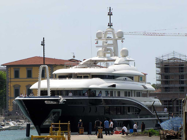 Superyacht Numptia, Rossinavi, IMO 1011367, port of Livorno