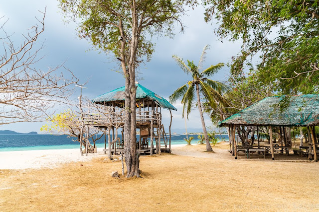 Dicalubuan-Banana-Island-Calamian-Coron-Philippines