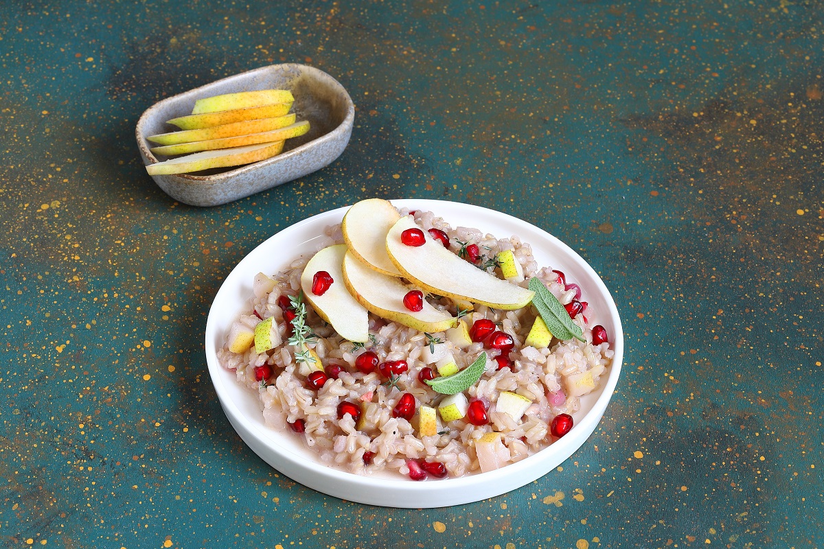 Risotto con pere, Toma di grotta e melagrana