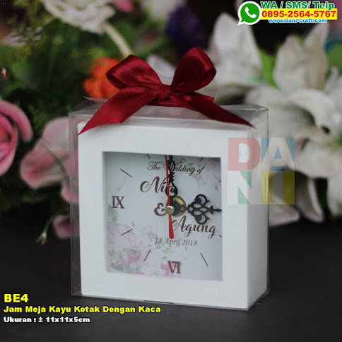 Jam Meja Kayu Kotak Dengan Kaca Souvenir Pernikahan