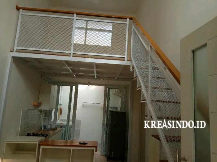 Mezzanine Besi dan Kanopi Terpasang Rapih di Rumah Bu Tuti di Bintaro