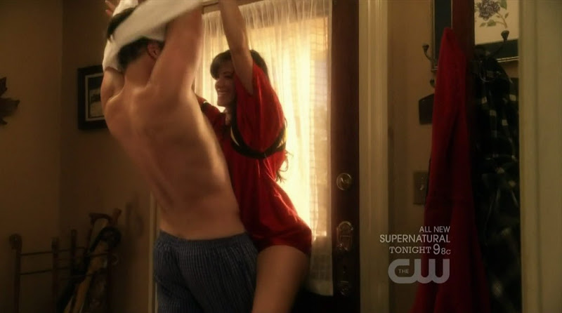 Tom Welling Shirtless on Smallville s10e07