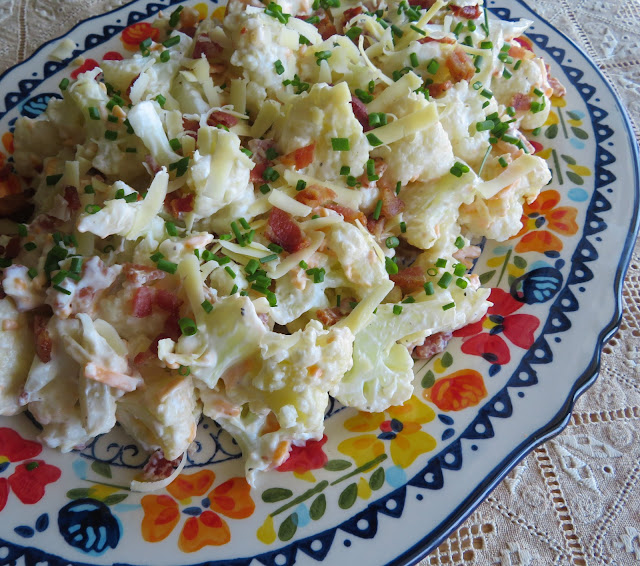 Creamy Loaded Fauxtato Salad