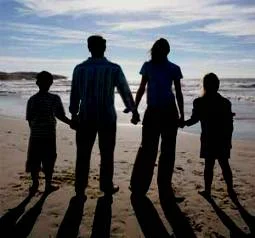 11 wise quotes about family and its close knit relationship