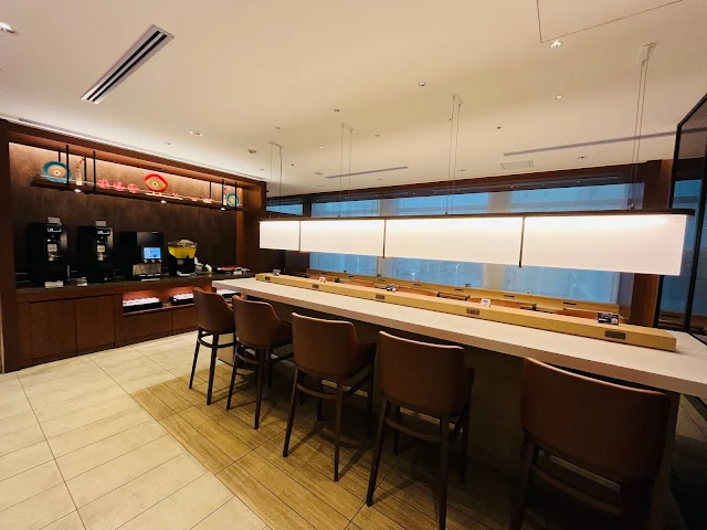 Review JAL Sakura Lounge at Naha Airport (OKA) For Japan Airlines Domestic Business Class Passengers