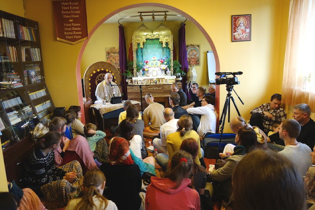 Sankarshan Das Adhikari Bhagavad-gita Lecture--Kaunas2