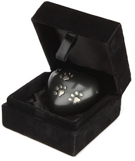 Hertford Black Pewter Heart Range - Urns US